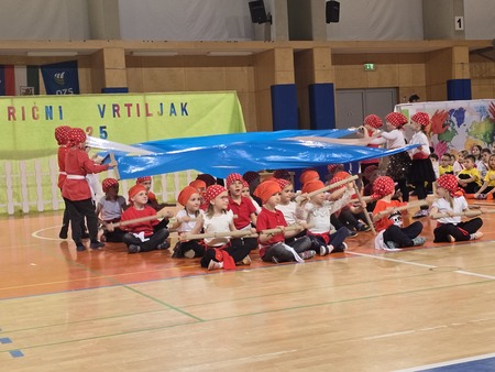 Mavrični vrtiljak 2025 (6)